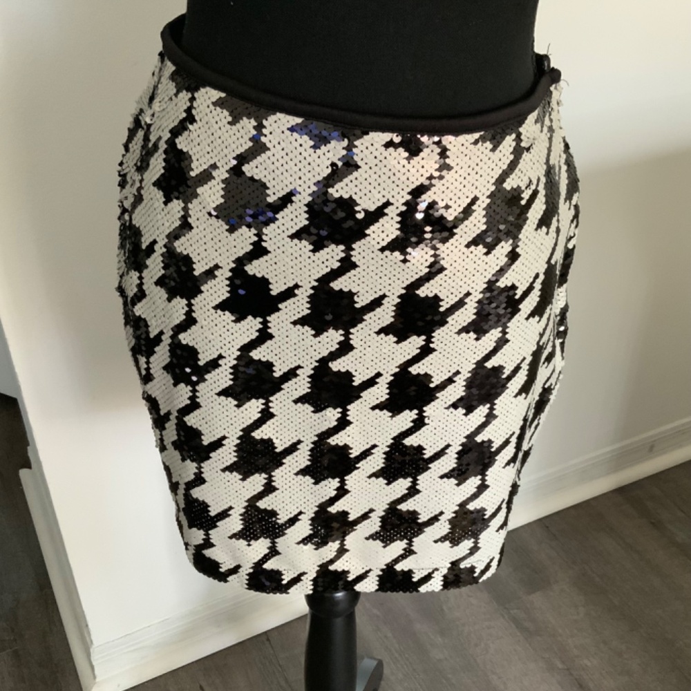 Lulus - Picture 7 of 7